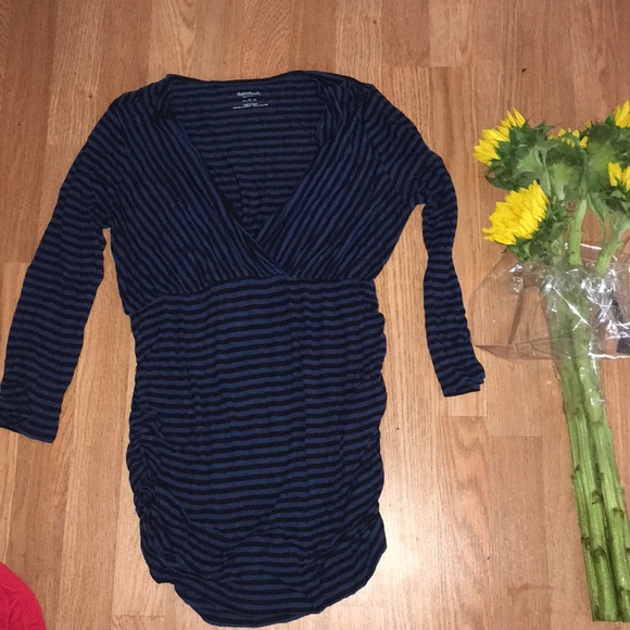 Motherhood pregnancy shirts bundle. - Picture 4 of 8